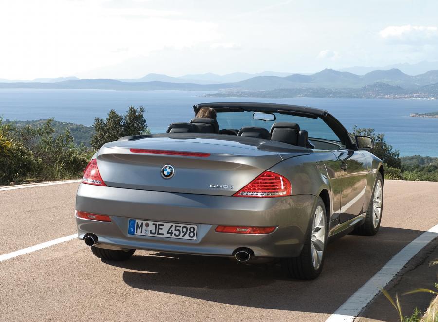  BMW 650i Convertible (E64) 2008 года  (фото 17 из 27)